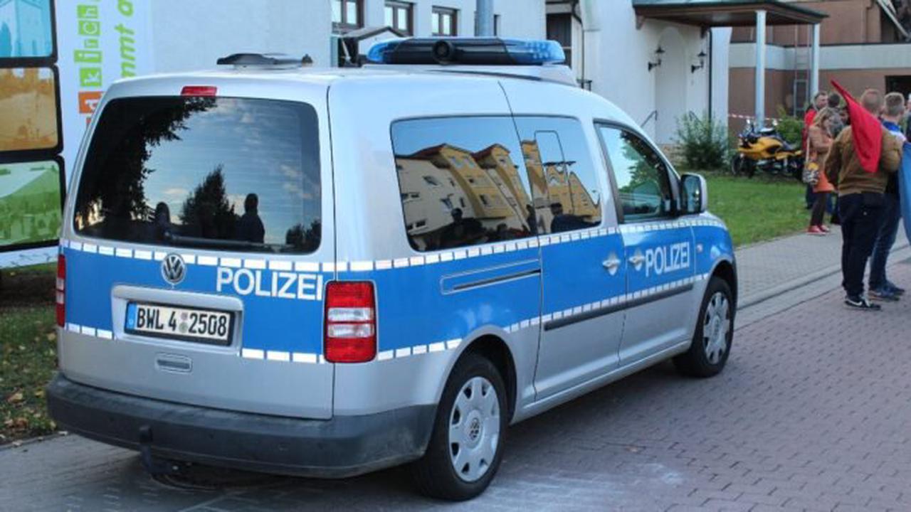 POL-PPWP: Rettungsdienst durch Böller verletzt – Zeugen gesucht!