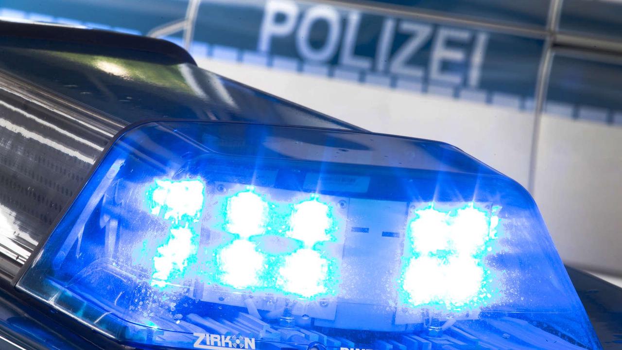 A8: Autobahnpolizei Holzkirchen stoppt „abenteuerlichen“ Bus-Transport