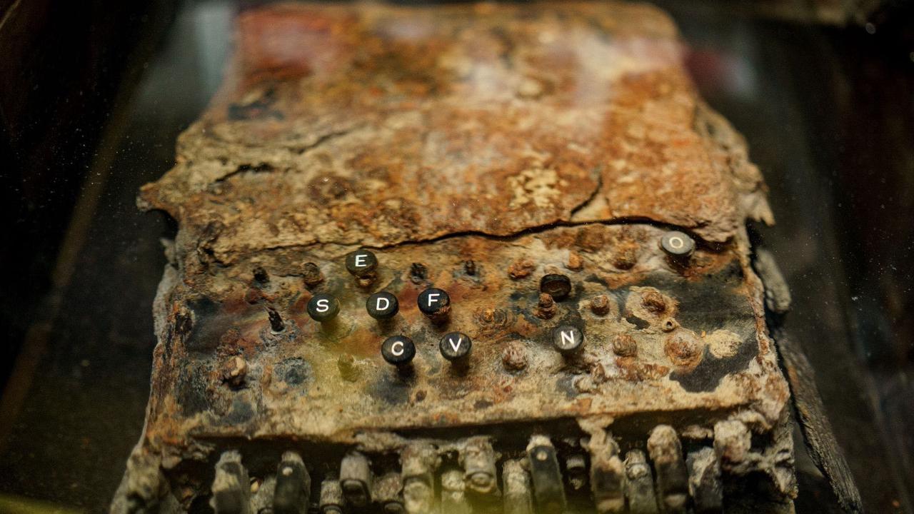 Schwierige Arbeit an Enigma-Funden aus der Ostsee