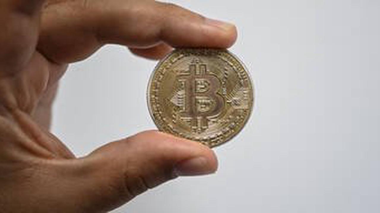Bitcoin-Absturz: Nur mehr knapp die Hälfte wert