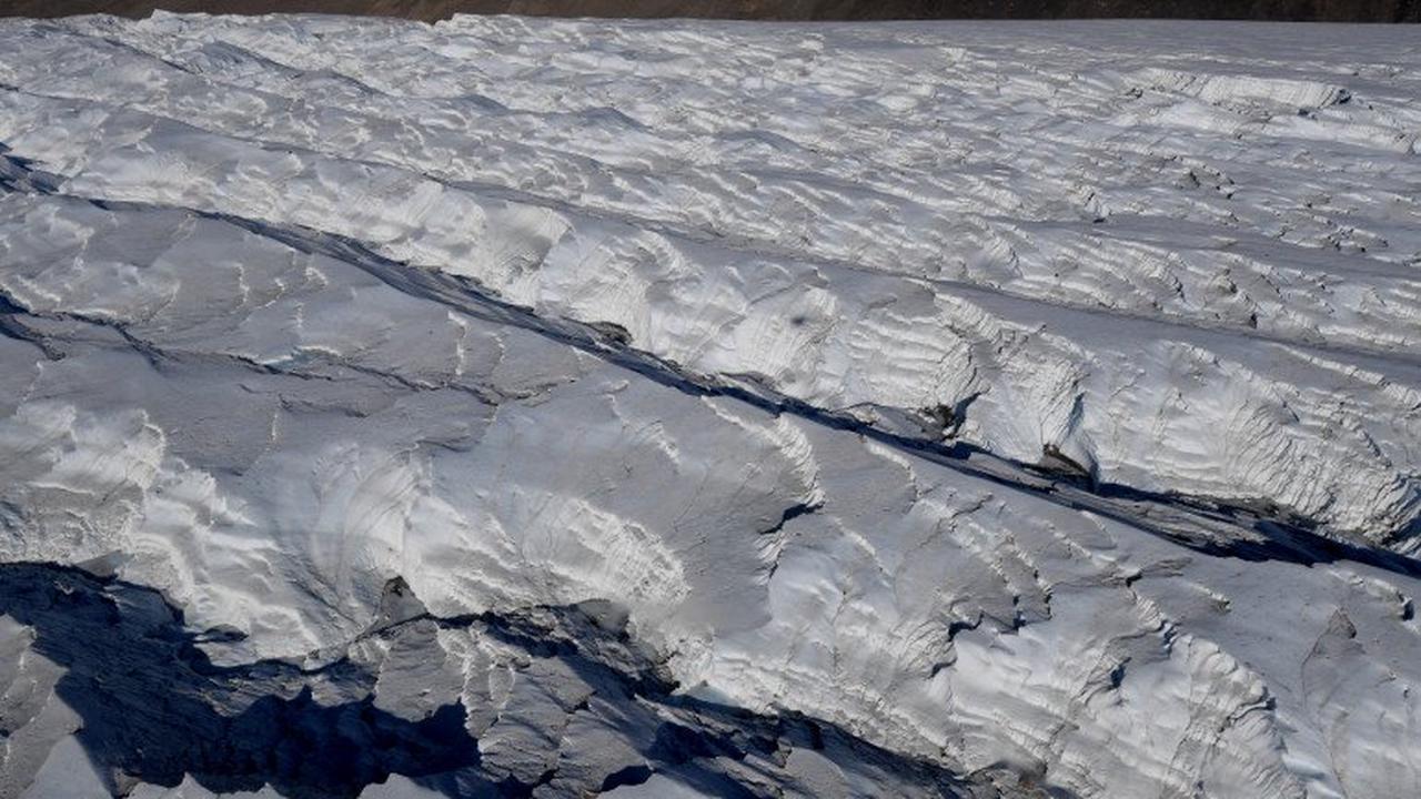 Antarctique : pourquoi le "glacier de l'Apocalypse" menace-t-il de se décrocher ?
