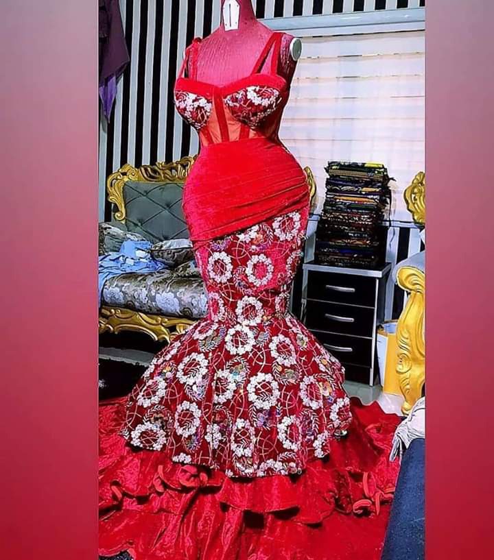 Stunning asoebi styles for the fashionista