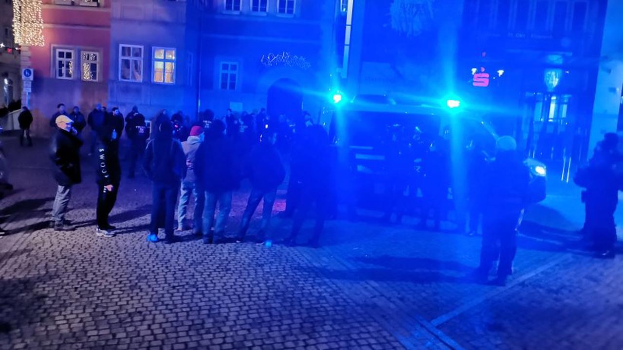 Einsatz von Tränengas bei nicht genehmigtem "Spaziergang" in Eisenach