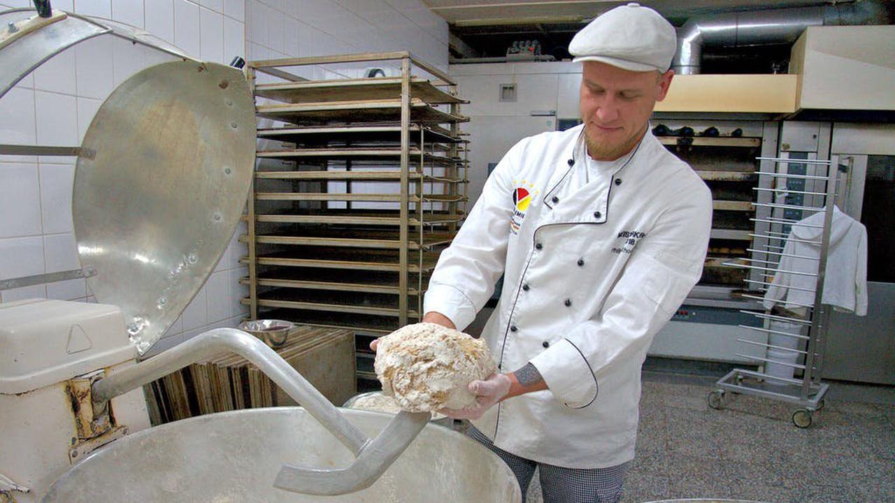 Ein junger Bäcker in Jerichow schätzt alte Handwerkstradition