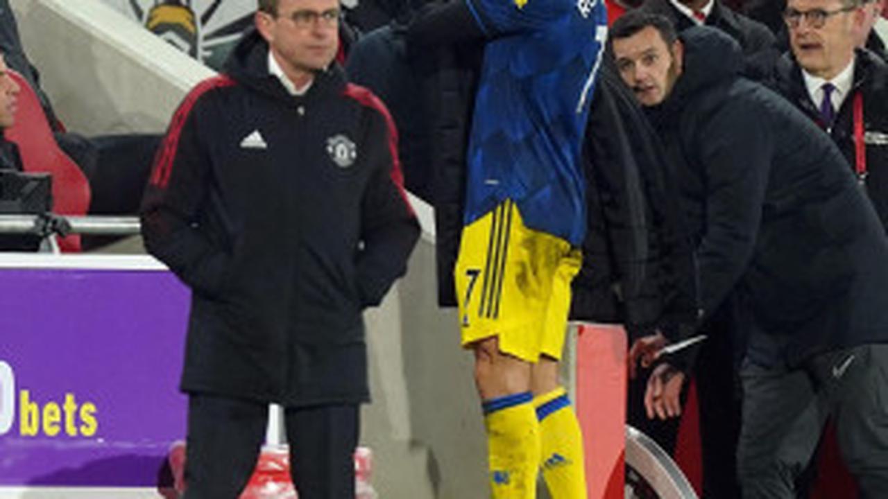 Cristiano Ronaldo and Rangnick Exchange Words at The Sideline After The Interim Coach Substituted The United's Forward