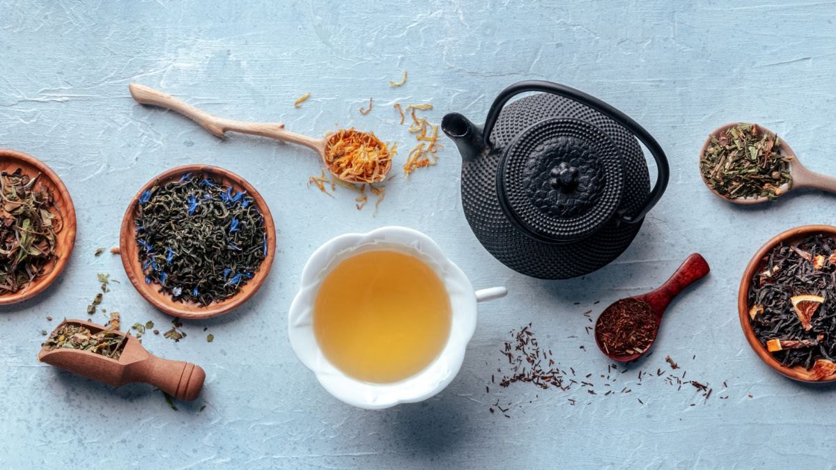 Multiple teas that support heart health on a countertop