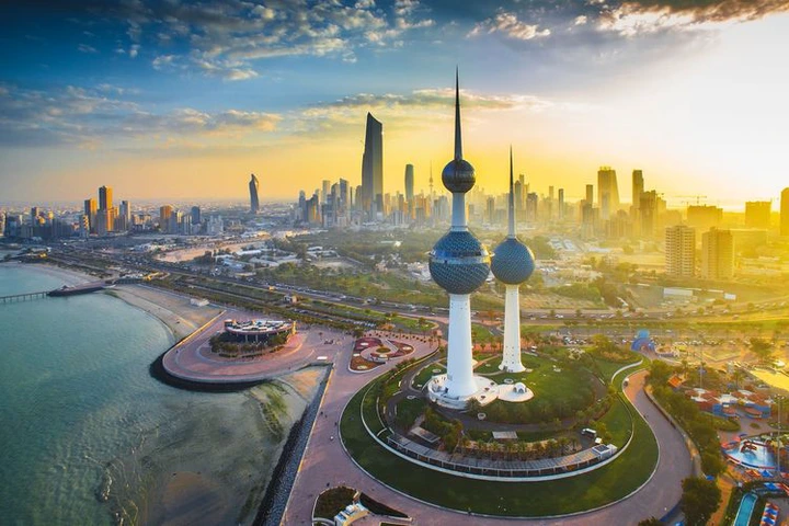 mengapa saat ini mata uang dengan nilai tertinggi di dunia dipegang oleh dinar Kuwait.