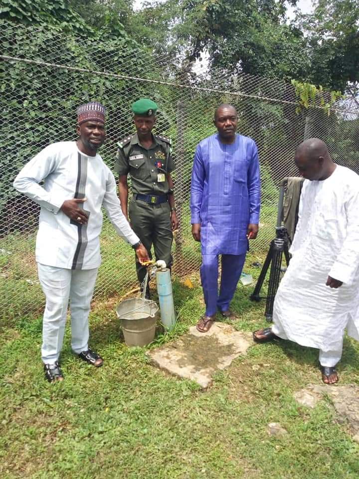 4380749363e7cf2c4f3aecd0bf14cec4?quality=uhq&format=webp&resize=720&watermark=true