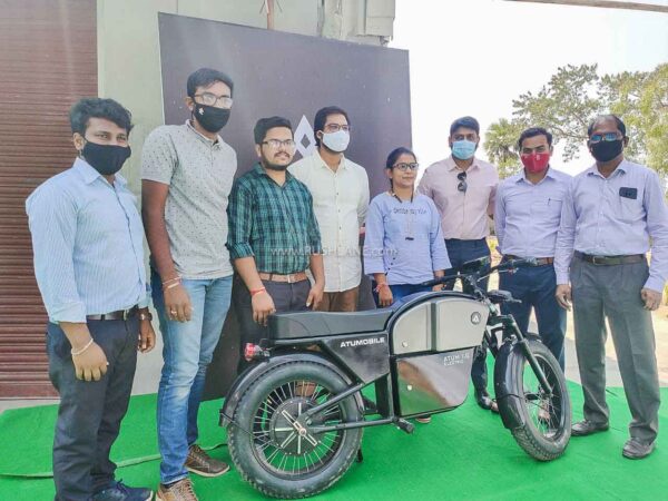 My Darling Supermarket Review Cosmic Tales From The Checkout Lane Opera News