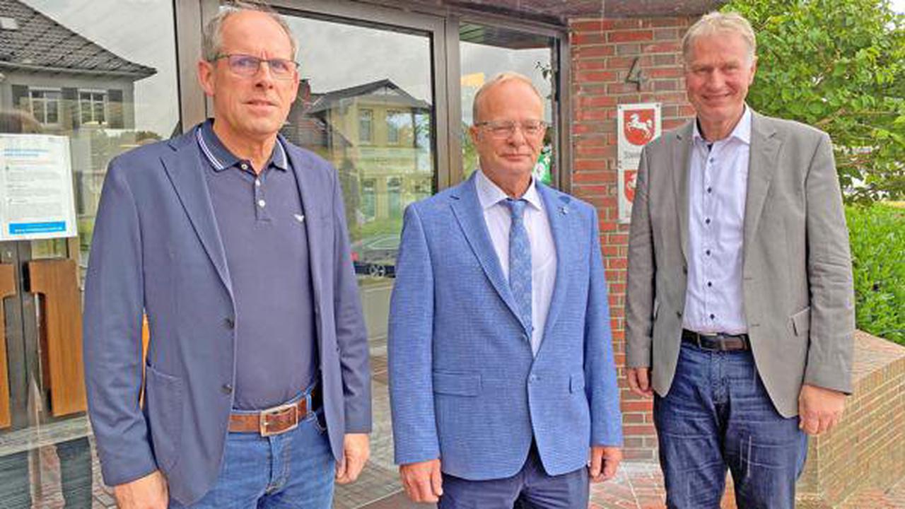 Wilfried „Fidi“ Albers geht in Ruhestand: Rührender Abschied mit Kloß im Hals im Vareler Rathaus
