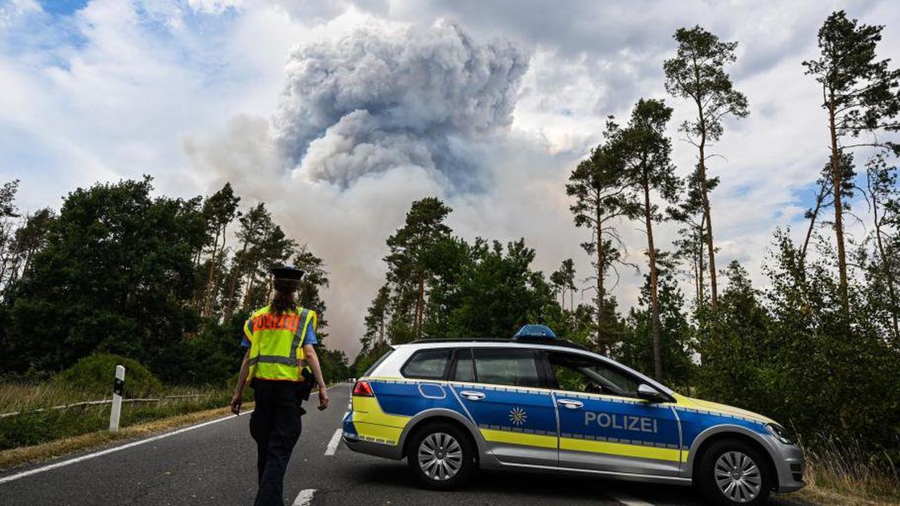 Klimawandel Waldbrand in Sachsen und Brandenburg beschäftigt Feuerwehr