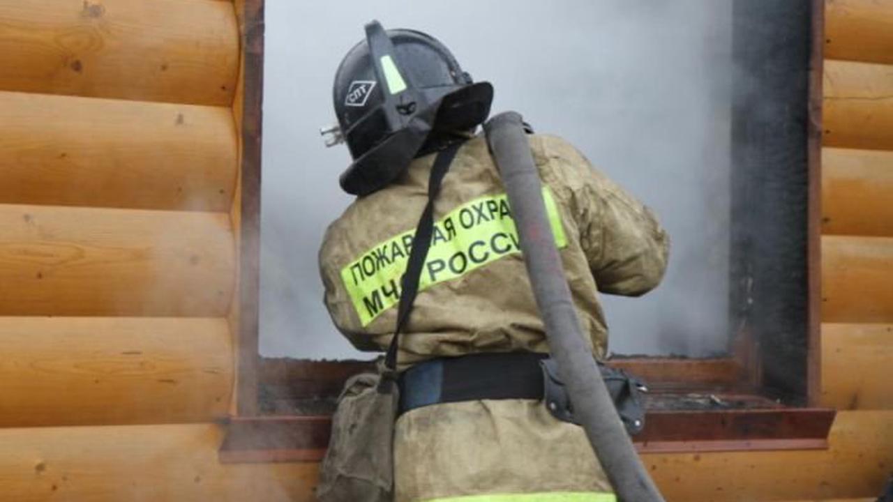 Двухэтажная дача сгорела в Елизовском районе