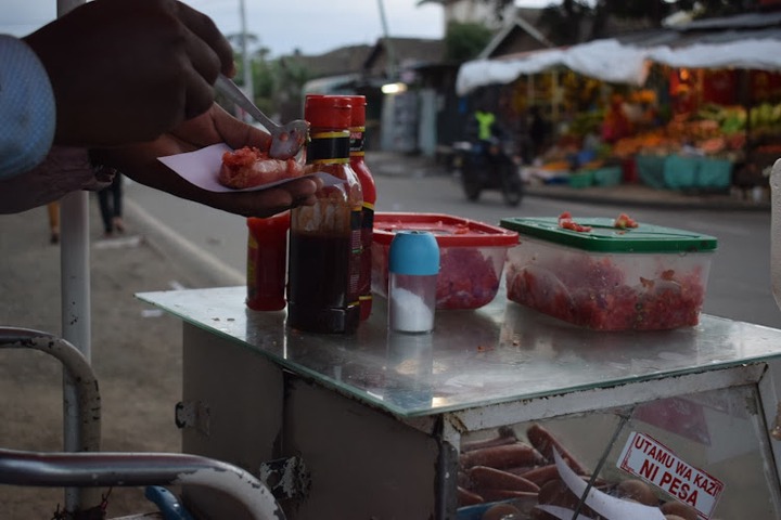 Hungry in CBD? There are 7 must-eat street food for you