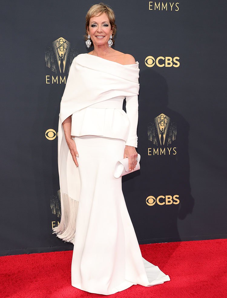 Allison Janney Wore Azzi Osta Couture To The 2021 Emmy Awards Opera News