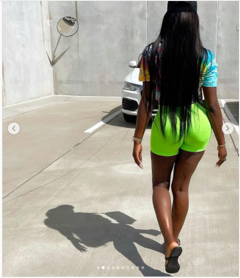 BBNaija star, Khole flashes her camel toe in new photos; her followers react