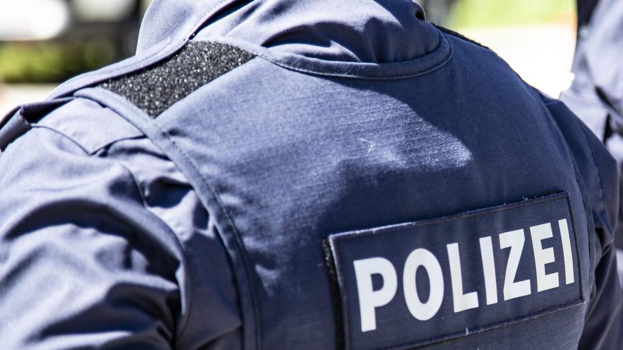 Memmingen | Polizei: Unbekannte entwenden Starkstromkabel auf Baustelle