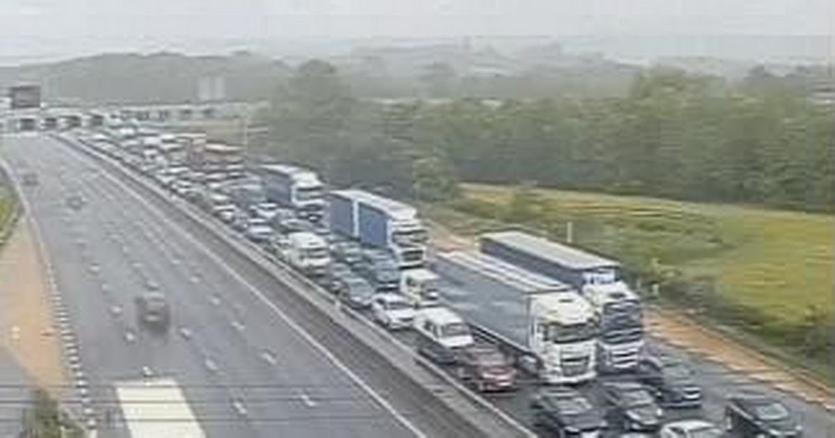 M5 traffic live Motorway closed after 'serious' car and lorry crash