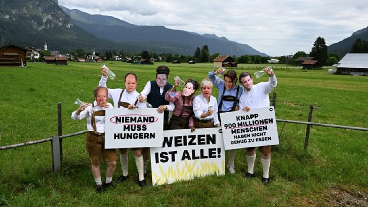 Demonstration von Kritikern des G7-Gipfels in Garmisch-Partenkirchen