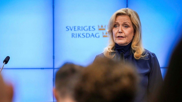 Insändare.: Ge C i uppdrag att bilda en bred mittenregering
