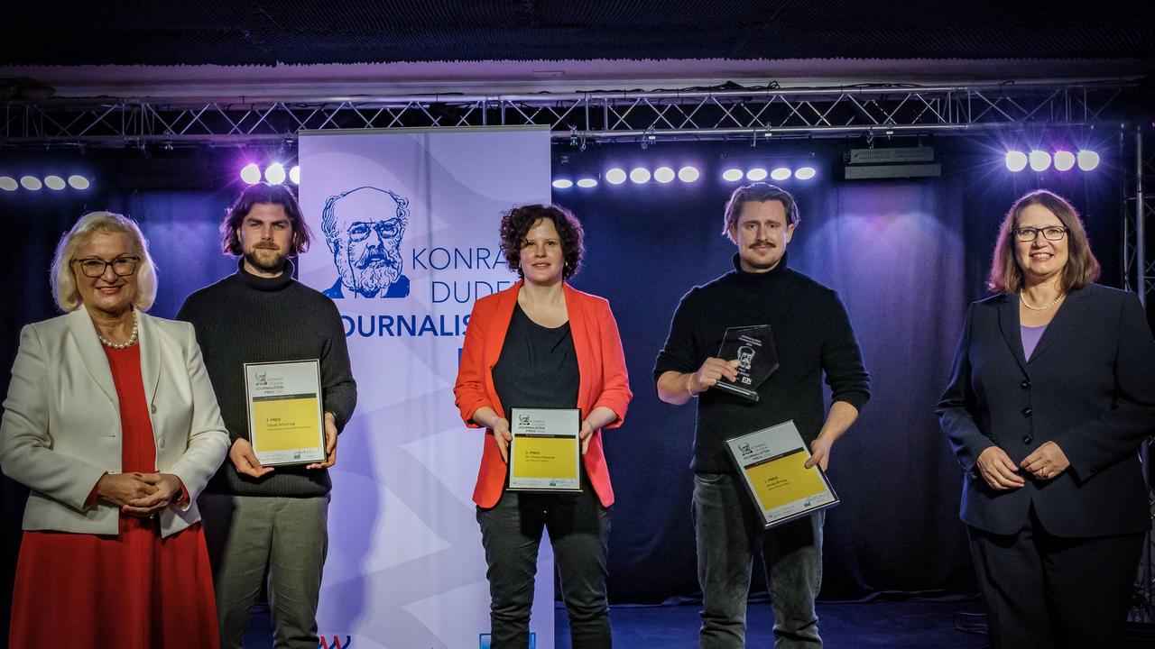 Duden-Preis geht an den Journalisten Jonas Breng