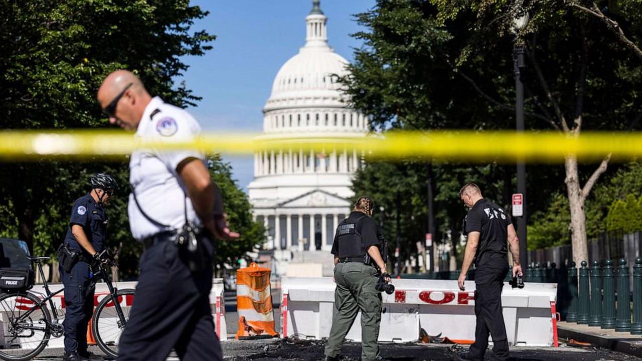 Man kills himself after ramming car into Capitol barricade, police say