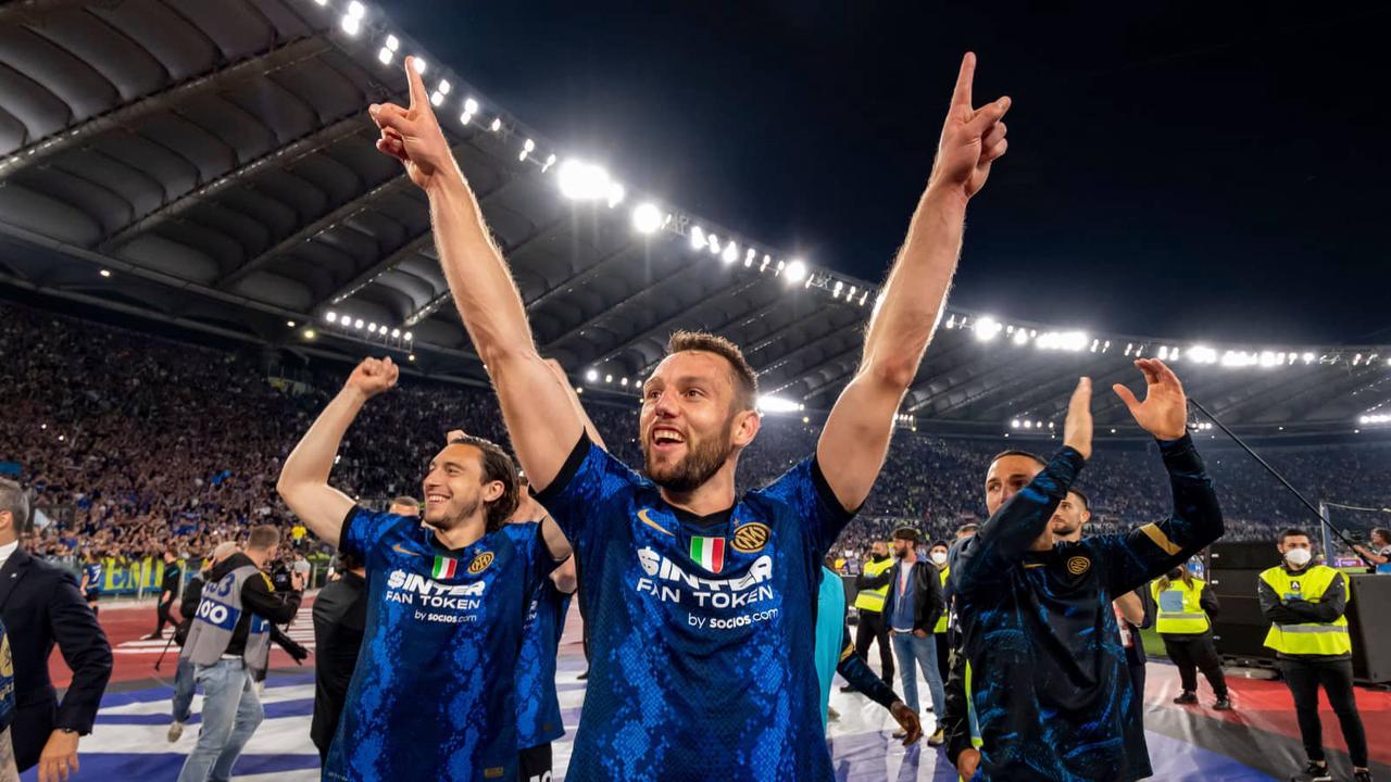 Man Utd to lodge ‘serious’ De Vrij bid once Inter hurdle is cleared, with move potentially aiding Arsenal