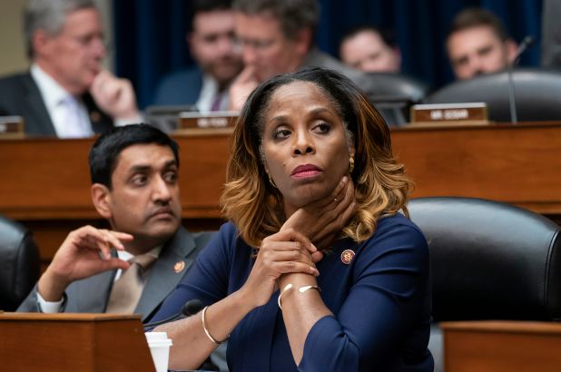 Congresswoman Stacey E Plaskett Reveals New Details Of Trump S Insurrection Role Opera News