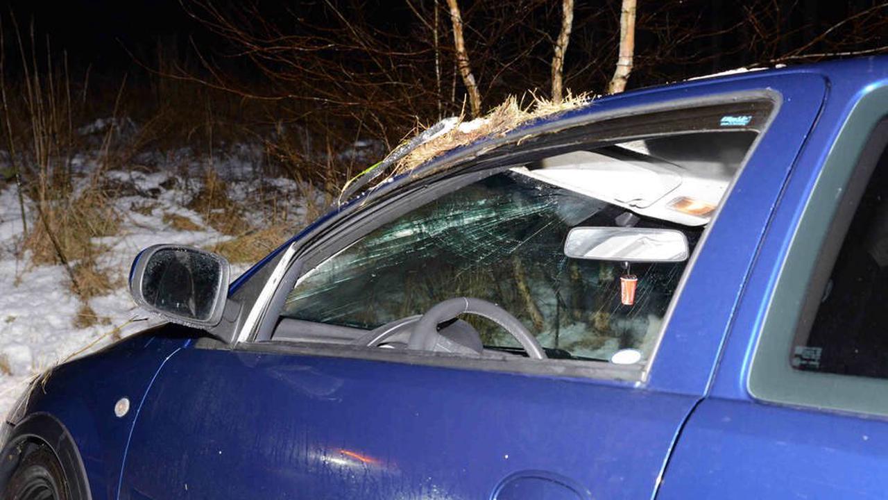 Verletzter nach Unfall in Sachsen: Opel kommt von Straße ab und überschlägt sich