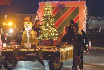 Burlington Wi Christmas Parade 2022 New Market Plans Christmas Parade - Opera News