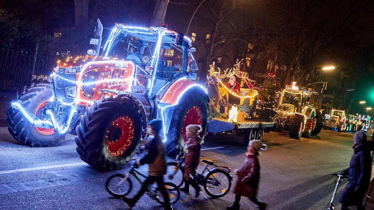 Lichterfahrt: Weihnachtlicher Trecker-Konvoi gibt wieder „Funken Hoffnung“