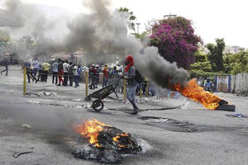 Dístúrbíñg footage of the Haitian cannibal gang éàtíng their victims on ...