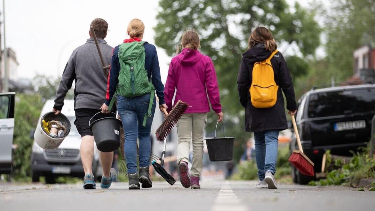 Nach Tornados: Mehrere Schulen in NRW bleiben geschlossen