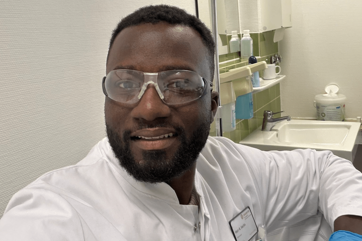 Ghanaian Doctor saves life of passenger on Brussels Airlines