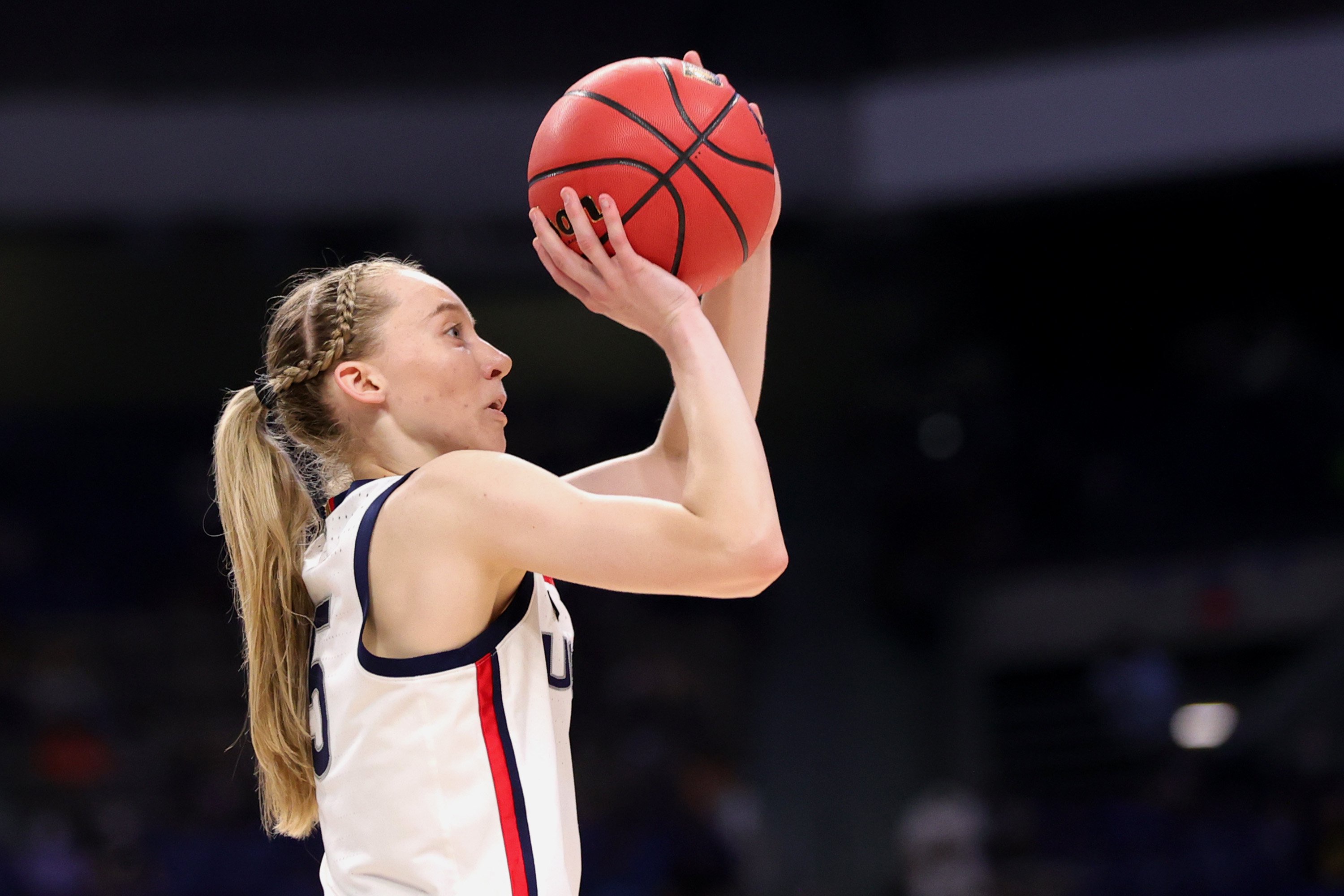 Chasing Perfection: Talking Paige Bueckers, Azzi Fudd and Maya Moore with  ESPN's Katie Barnes - Opera News