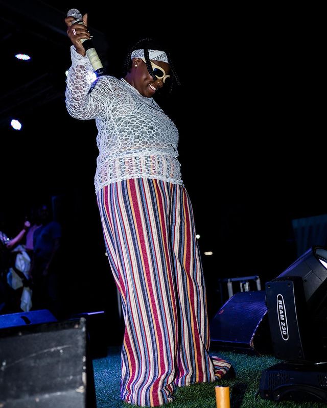  Singer Teni stuns fans as she shows off trimmed body in new photos