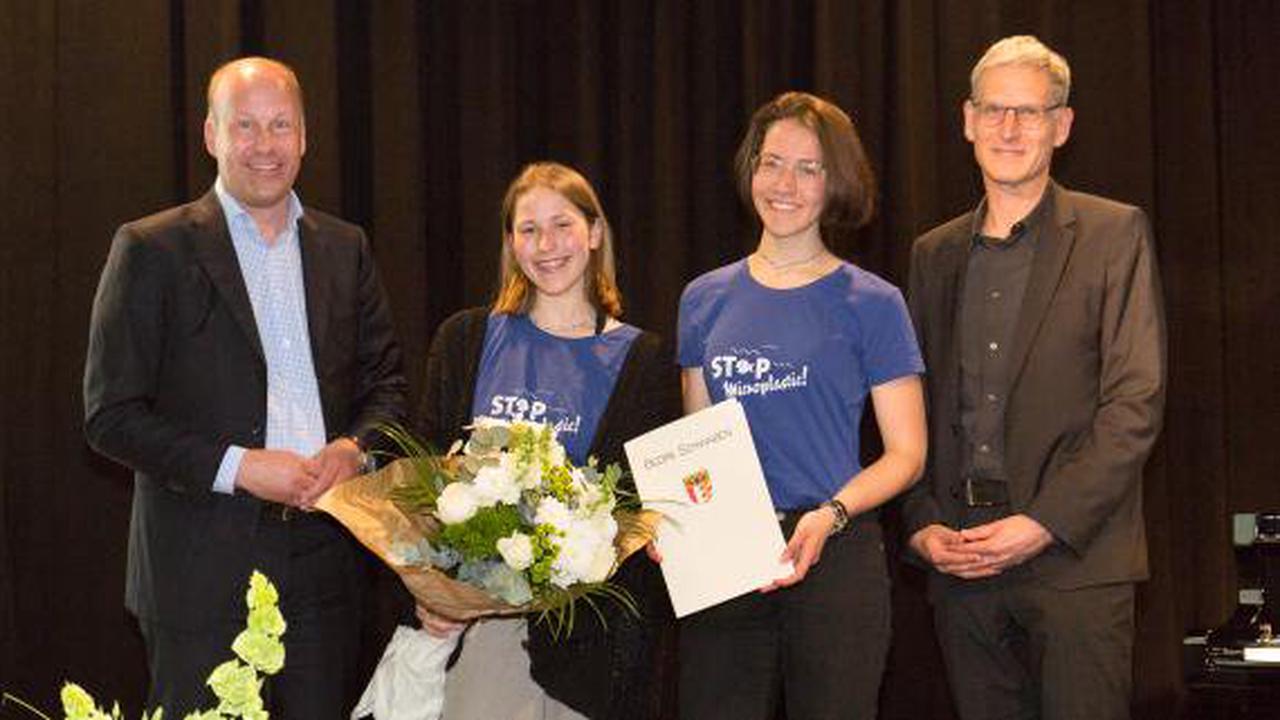 Friedberg: Leonie und Zoë Prillwitz erhalten Umweltpreis des Bezirks Schwaben