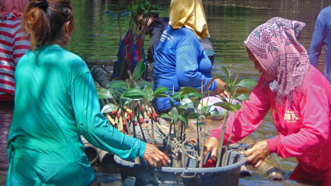 philippines women