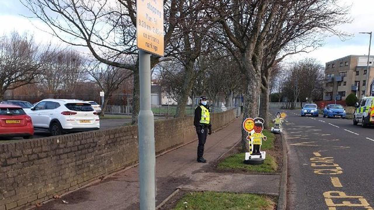 Police clamp down on parking 'issues' at Grangemouth school