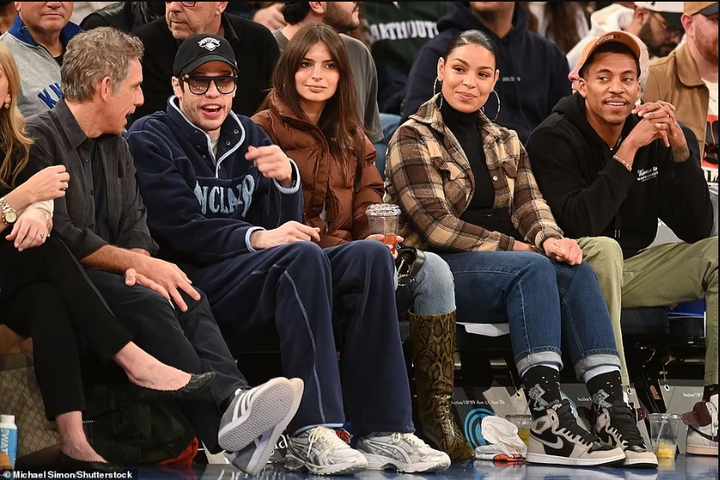 Pete Davidson and Emily Ratajkowski go public with their new?relationship at NBA game in New York (photos)