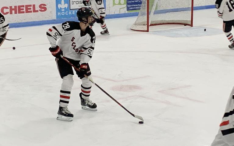 Mack Motzko, 20, son of Minn. hockey coach, dies after