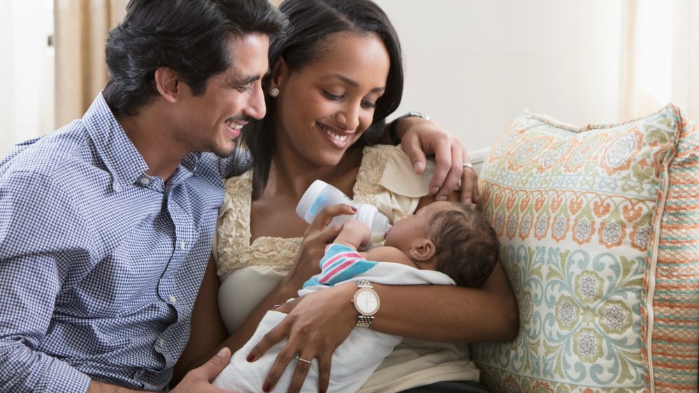 Comment Reconnaitre Les Signes De La Faim Chez Bebe Opera News