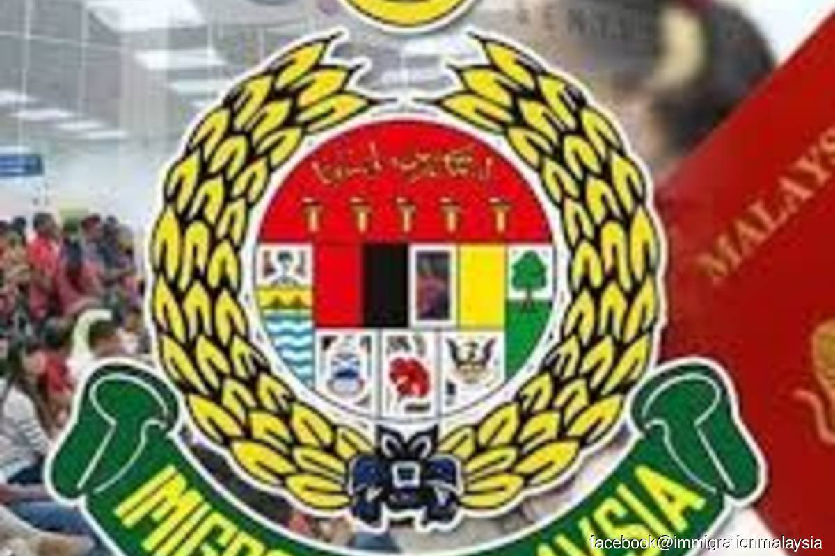 Negeri Sembilan Immigration Dept Raids Ceramic Factory Nabs 55 Illegal Immigrants Opera News