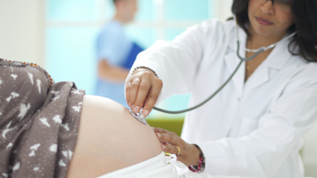 Unvaccinated pregnant women more likely to experience severe covid symptoms and newborn deaths, study says