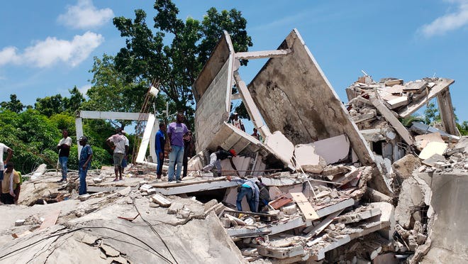 Haïti : Plus de 300 morts après un séisme de magnitude 7,2 qui frappe le pays, Joe Biden réagit-(photos)