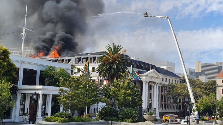 Fire breaks out again at South African parliament a day after main assembly chamber got ‘completely gutted’ (photos)