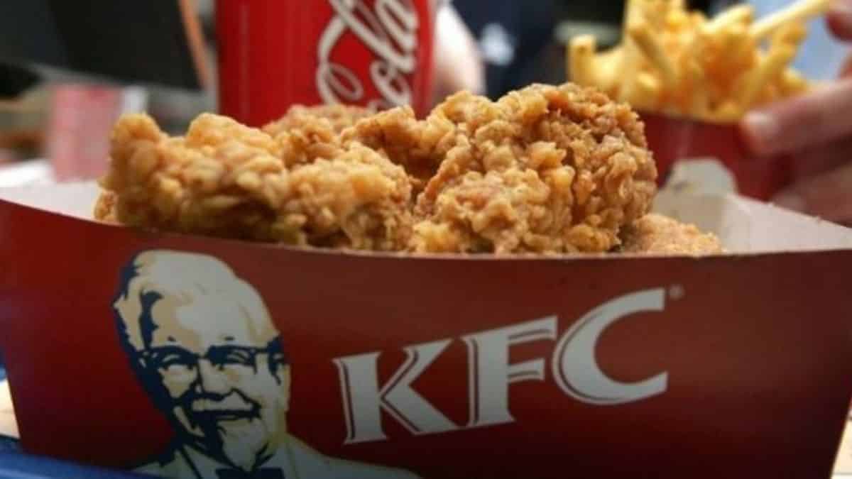 Etudiants Des Jeunes Arnaquent Kfc Et Doivent 25 000 Euros Opera News