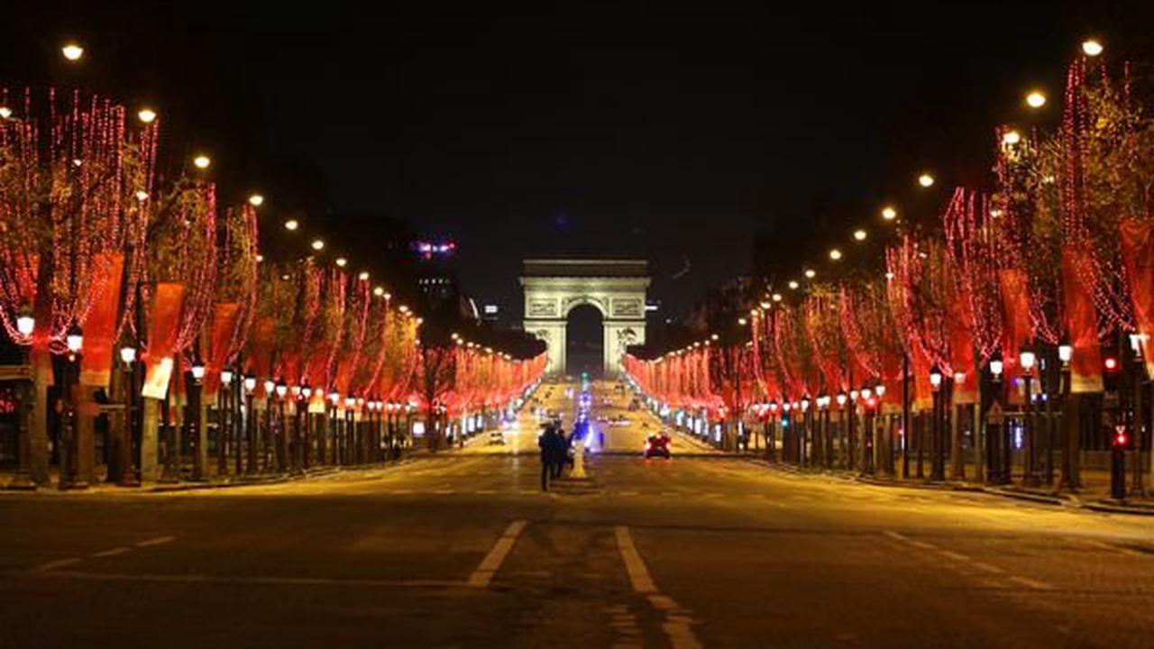 Sobriété énergétique : les illuminations des Champs-Élysées éteintes plus tôt pour la période de Noël