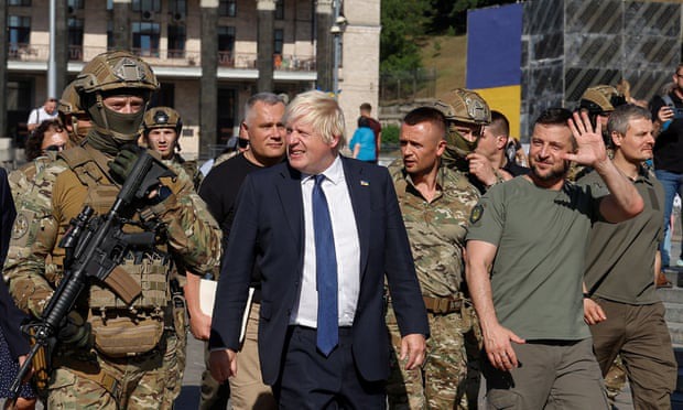 Russia-Ukraine war: Boris Johnson visits Kyiv as Zelenskiy warns Russia  over 'nuclear blackmail' – as it happened | Ukraine | The Guardian