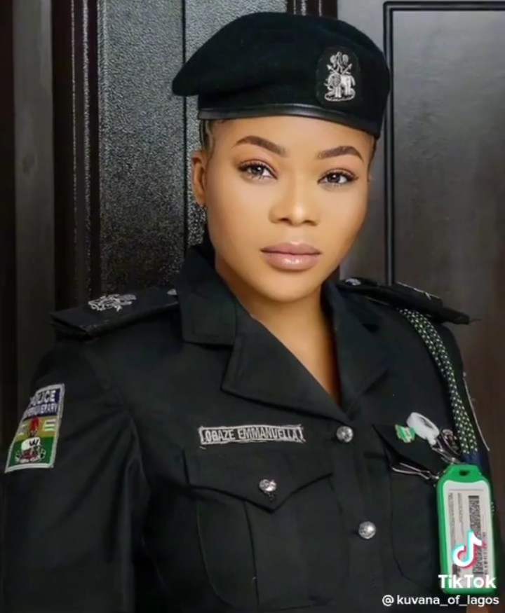 Trending Video Of Two Nigerian Police Women Gets People Talking