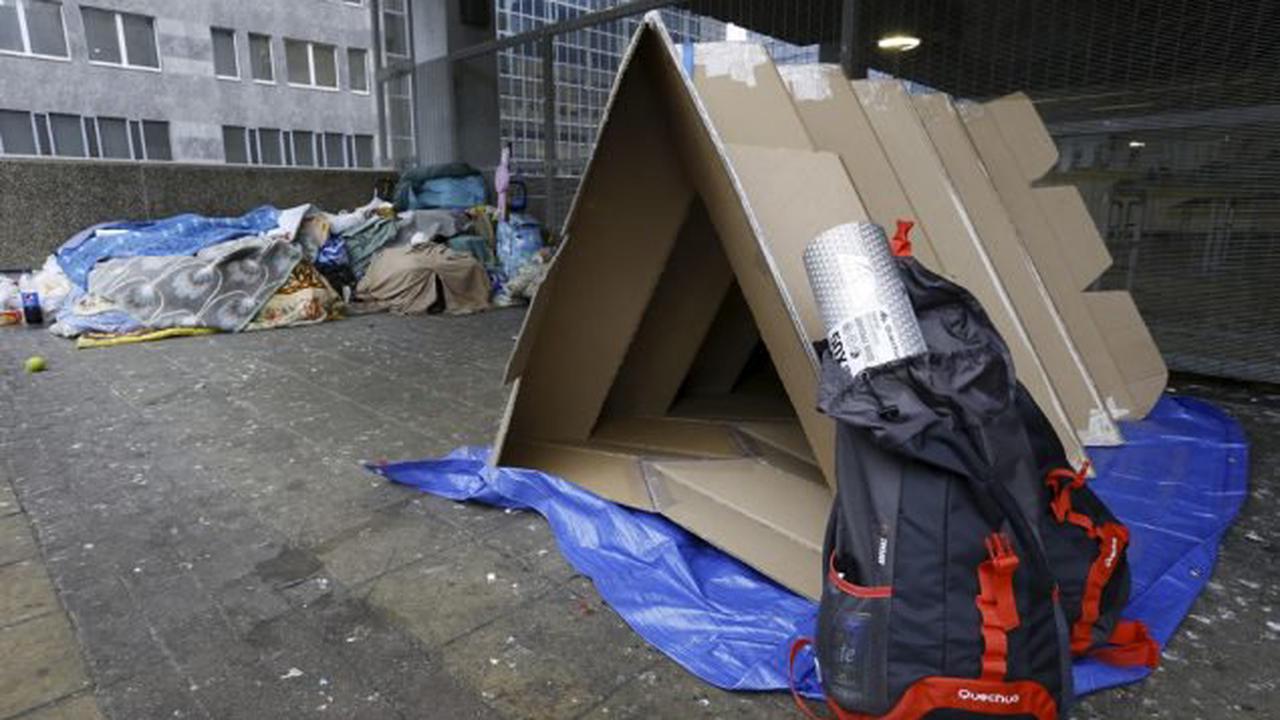 Brüssel gedenkt der verstorbenen Obdachlosen von 2021